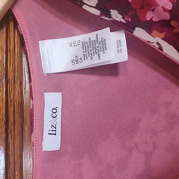 ✨️3/$20 ✨️Liz&Co blouse - Picture 3 of 4